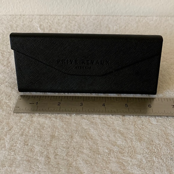Price Revaux eyeglass case. - Picture 1 of 4